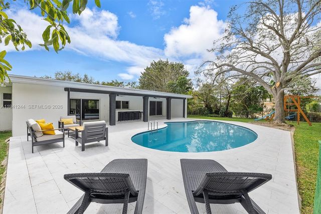 10361 SW 119th St, Miami, FL 33176