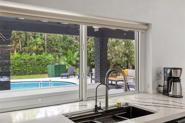 10361 SW 119th St, Miami, FL 33176