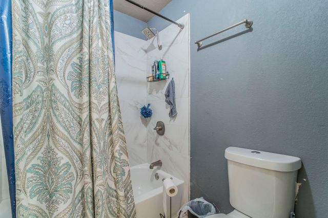 3934 Harlingen Street, Dallas, TX 75212