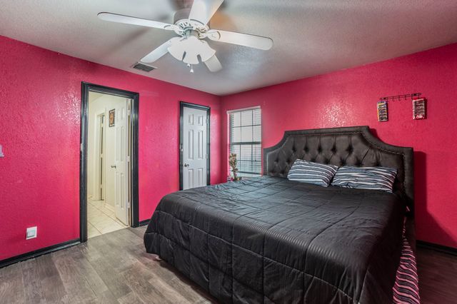 3934 Harlingen Street, Dallas, TX 75212