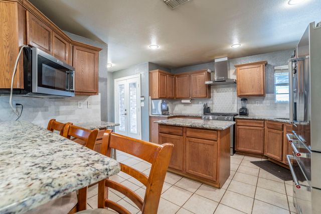 3934 Harlingen Street, Dallas, TX 75212