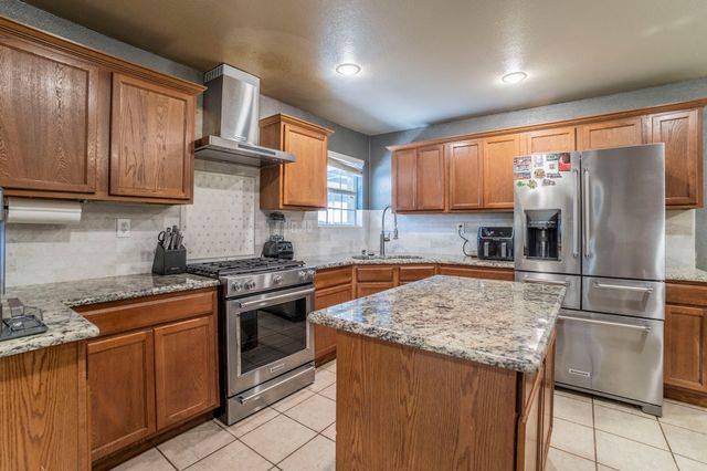 3934 Harlingen Street, Dallas, TX 75212