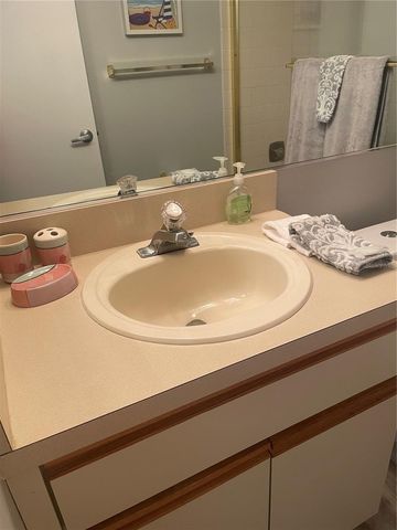 5724 LA PUERTA DEL SOL BOULEVARD 248, St Petersburg, FL 33715