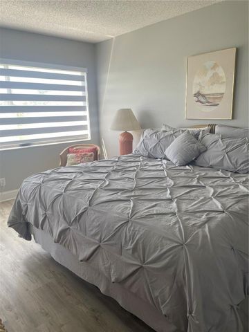 5724 LA PUERTA DEL SOL BOULEVARD 248, St Petersburg, FL 33715