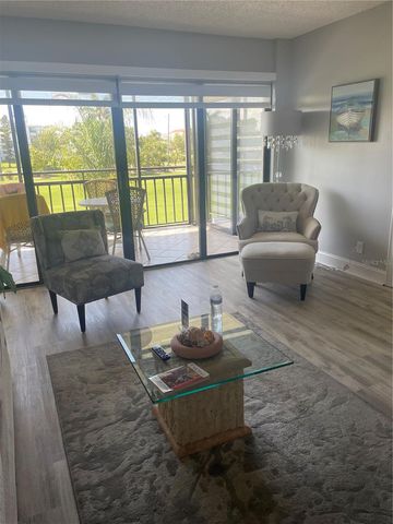 5724 LA PUERTA DEL SOL BOULEVARD 248, St Petersburg, FL 33715