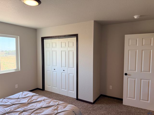 4258 LODI LN, Rapid City, SD 57703