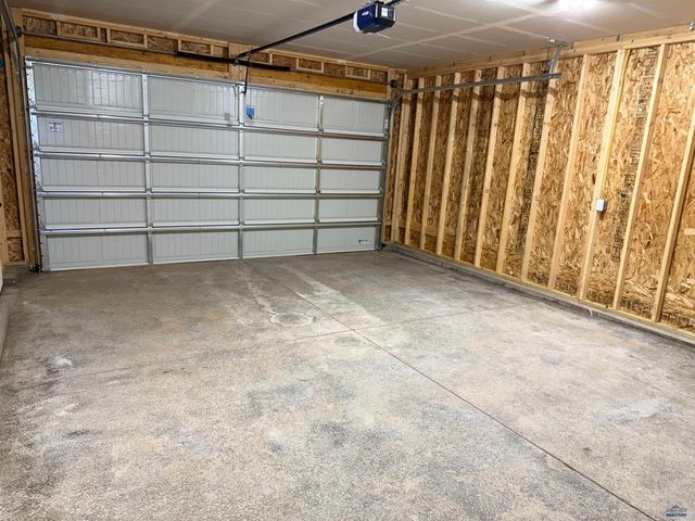 4258 LODI LN, Rapid City, SD 57703