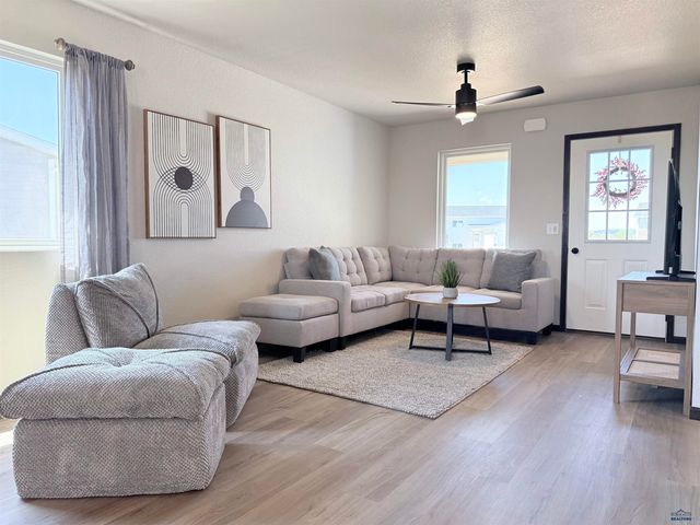4258 LODI LN, Rapid City, SD 57703