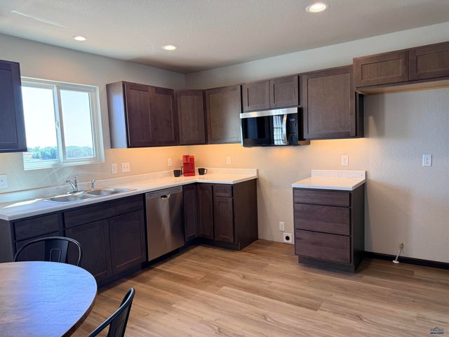 4258 LODI LN, Rapid City, SD 57703