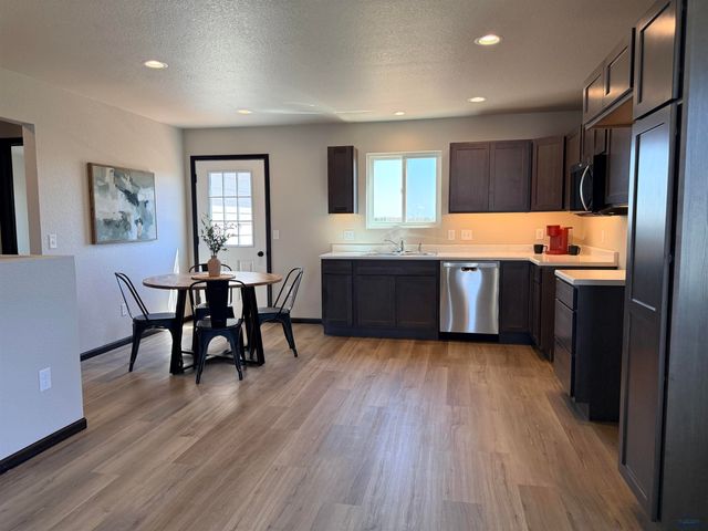 4258 LODI LN, Rapid City, SD 57703