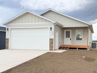 4258 LODI LN, Rapid City, SD 57703