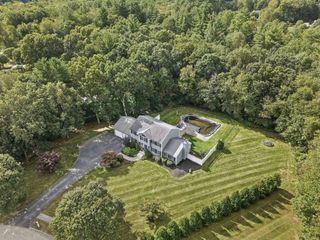 7 Keely Dr, Charlton, MA 01507
