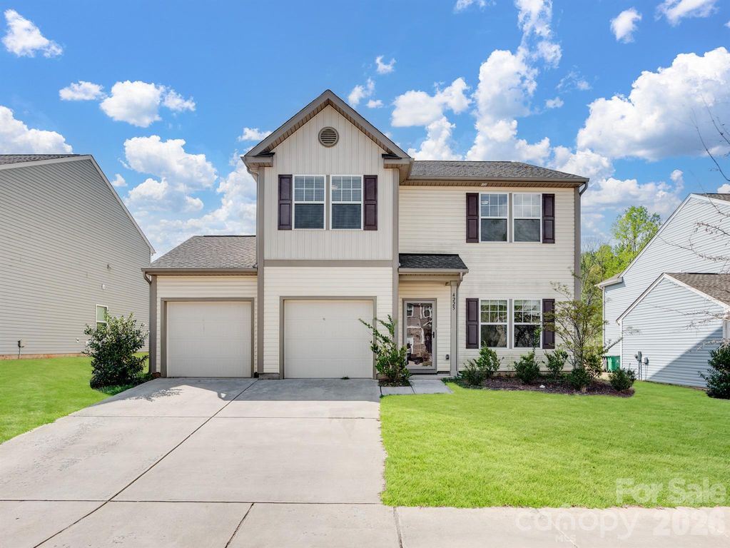 4225 Stockbrook Drive, Charlotte, NC 28215