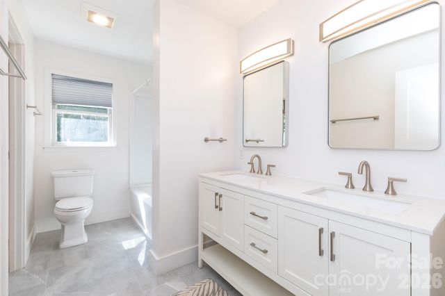 1009 Sharon Ridge Road, Fairview, NC 28730