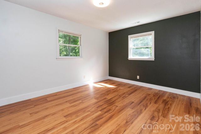 1009 Sharon Ridge Road, Fairview, NC 28730