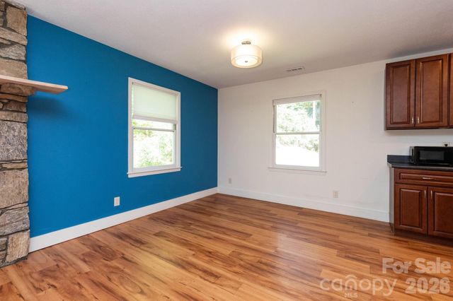 1009 Sharon Ridge Road, Fairview, NC 28730
