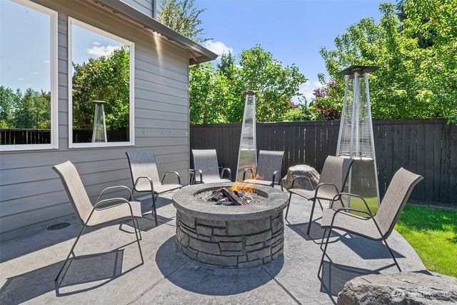 3512 197th Avenue Ct E, Lake Tapps, WA 98391