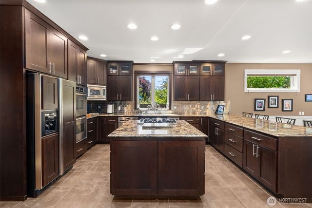 3512 197th Avenue Ct E, Lake Tapps, WA 98391