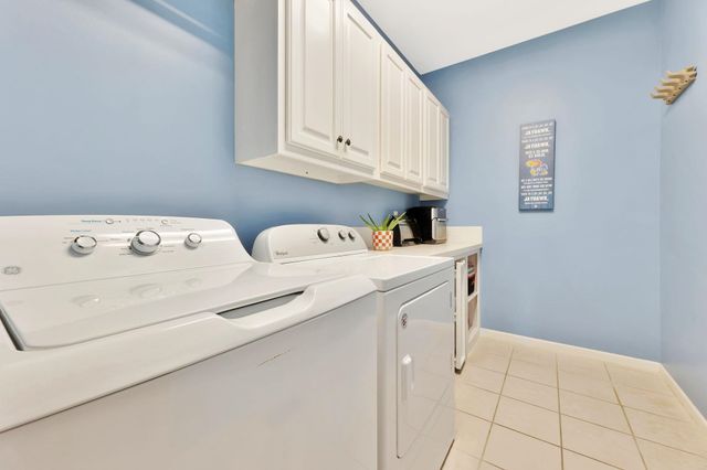 12610 E Bradford Cir, Wichita, KS 67206