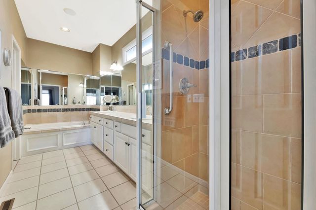 12610 E Bradford Cir, Wichita, KS 67206