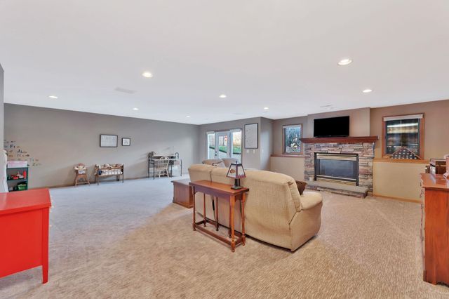 12610 E Bradford Cir, Wichita, KS 67206