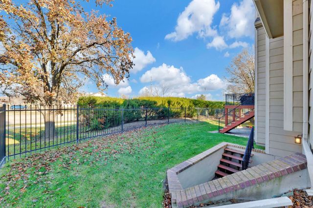 12610 E Bradford Cir, Wichita, KS 67206