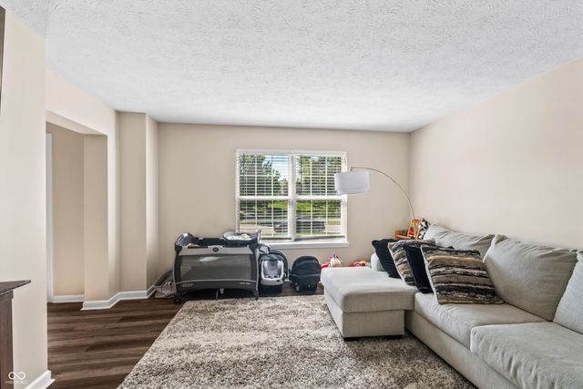 420 Paddock Road, Greenwood, IN 46142