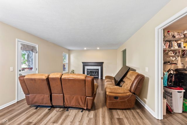 420 Paddock Road, Greenwood, IN 46142