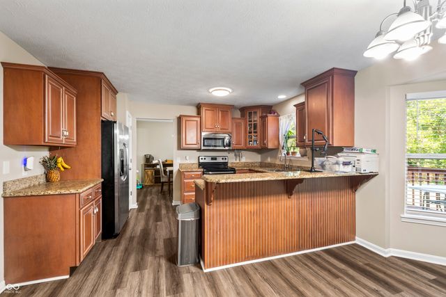 420 Paddock Road, Greenwood, IN 46142