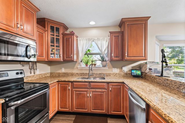 420 Paddock Road, Greenwood, IN 46142