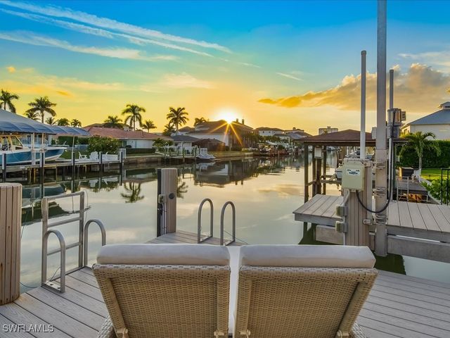 360 Heron AVE, Naples, FL 34108