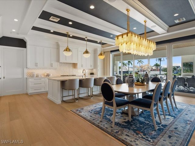 360 Heron AVE, Naples, FL 34108