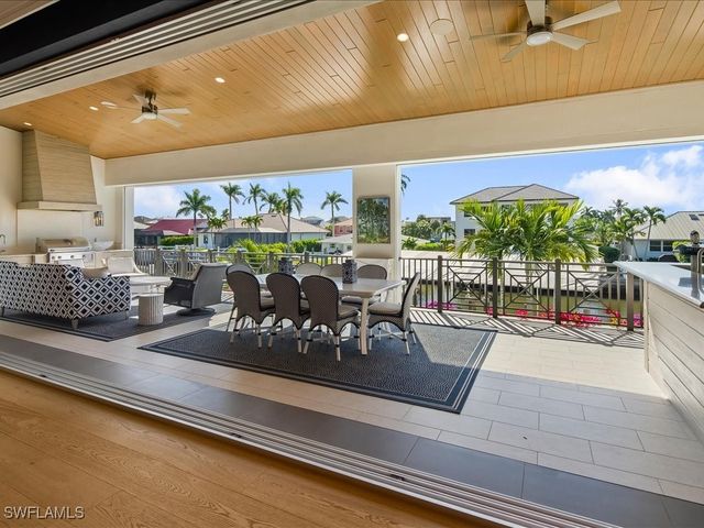 360 Heron AVE, Naples, FL 34108