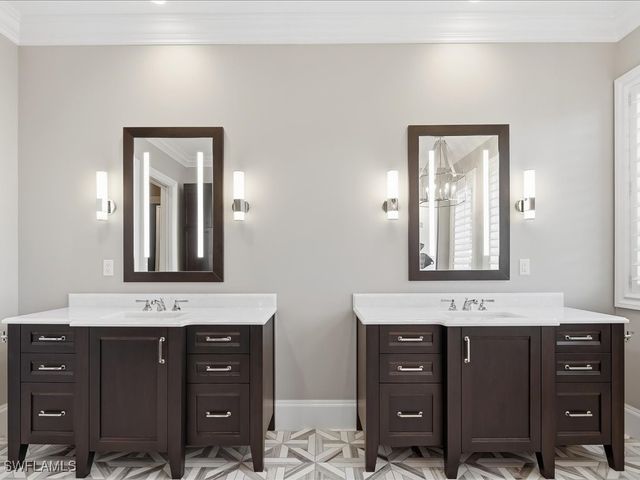 360 Heron AVE, Naples, FL 34108