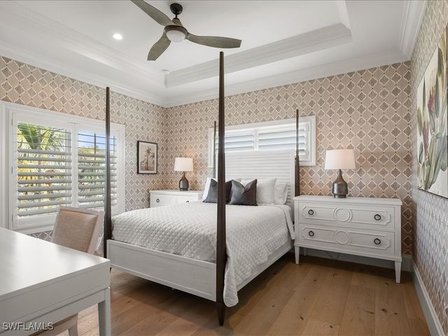 360 Heron AVE, Naples, FL 34108