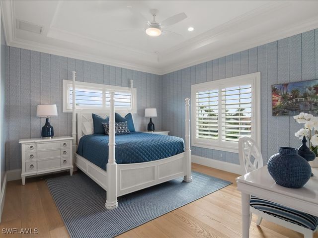 360 Heron AVE, Naples, FL 34108