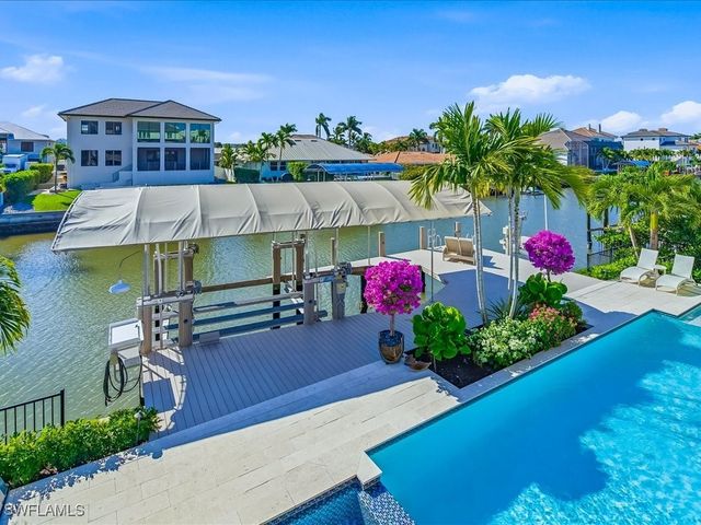 360 Heron AVE, Naples, FL 34108