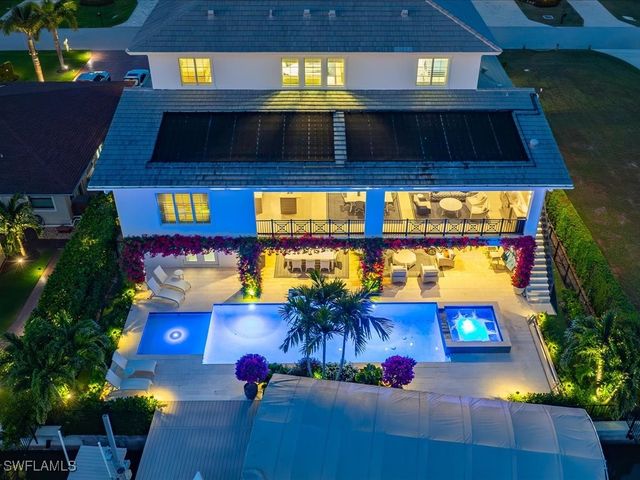 360 Heron AVE, Naples, FL 34108