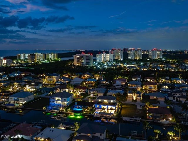 360 Heron AVE, Naples, FL 34108