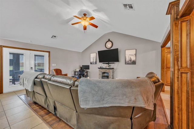 334 SW Bradford Ln, Lawton, OK 73505