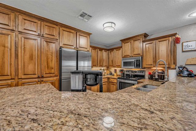 334 SW Bradford Ln, Lawton, OK 73505