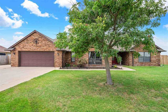 334 SW Bradford Ln, Lawton, OK 73505