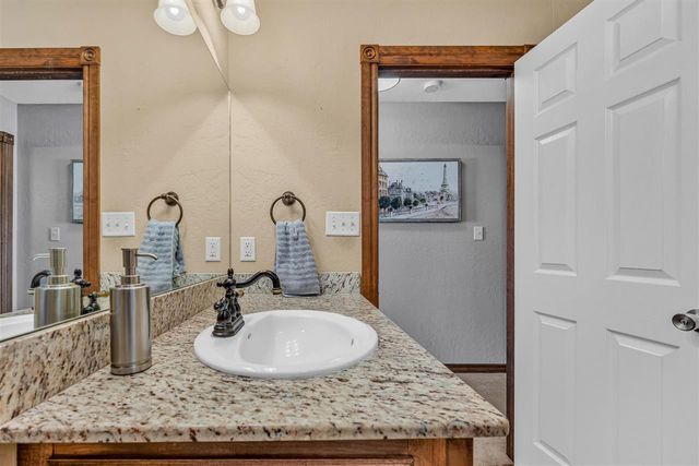 334 SW Bradford Ln, Lawton, OK 73505