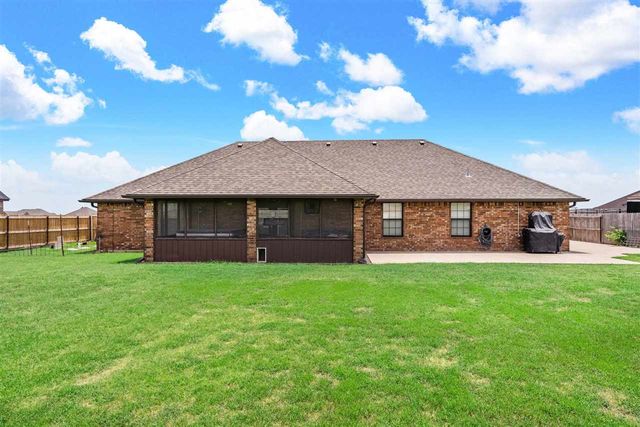 334 SW Bradford Ln, Lawton, OK 73505