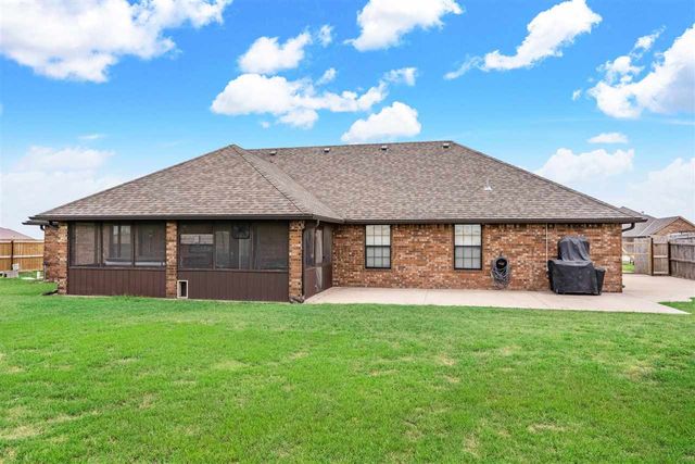 334 SW Bradford Ln, Lawton, OK 73505