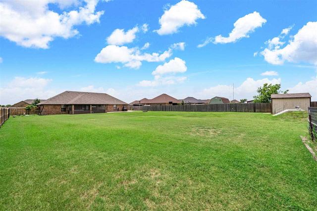 334 SW Bradford Ln, Lawton, OK 73505