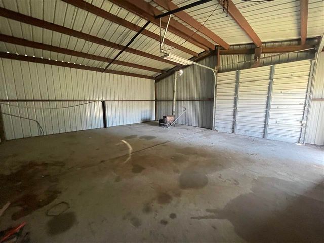 210 S 20th St, Frederick, OK 73542