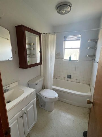 210 S 20th St, Frederick, OK 73542