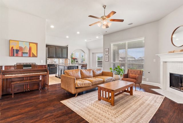 1323 Lantern Faith Drive, Wylie, TX 75098