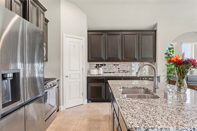 1323 Lantern Faith Drive, Wylie, TX 75098